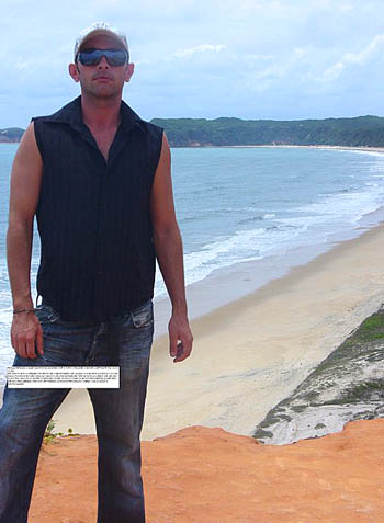 Francesco dal 2009 si è trasferito a vivere e lavorare in Brasile